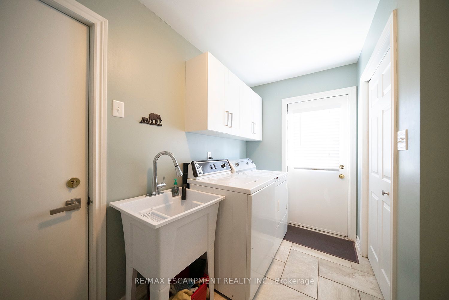 16 Sunflower Crescent