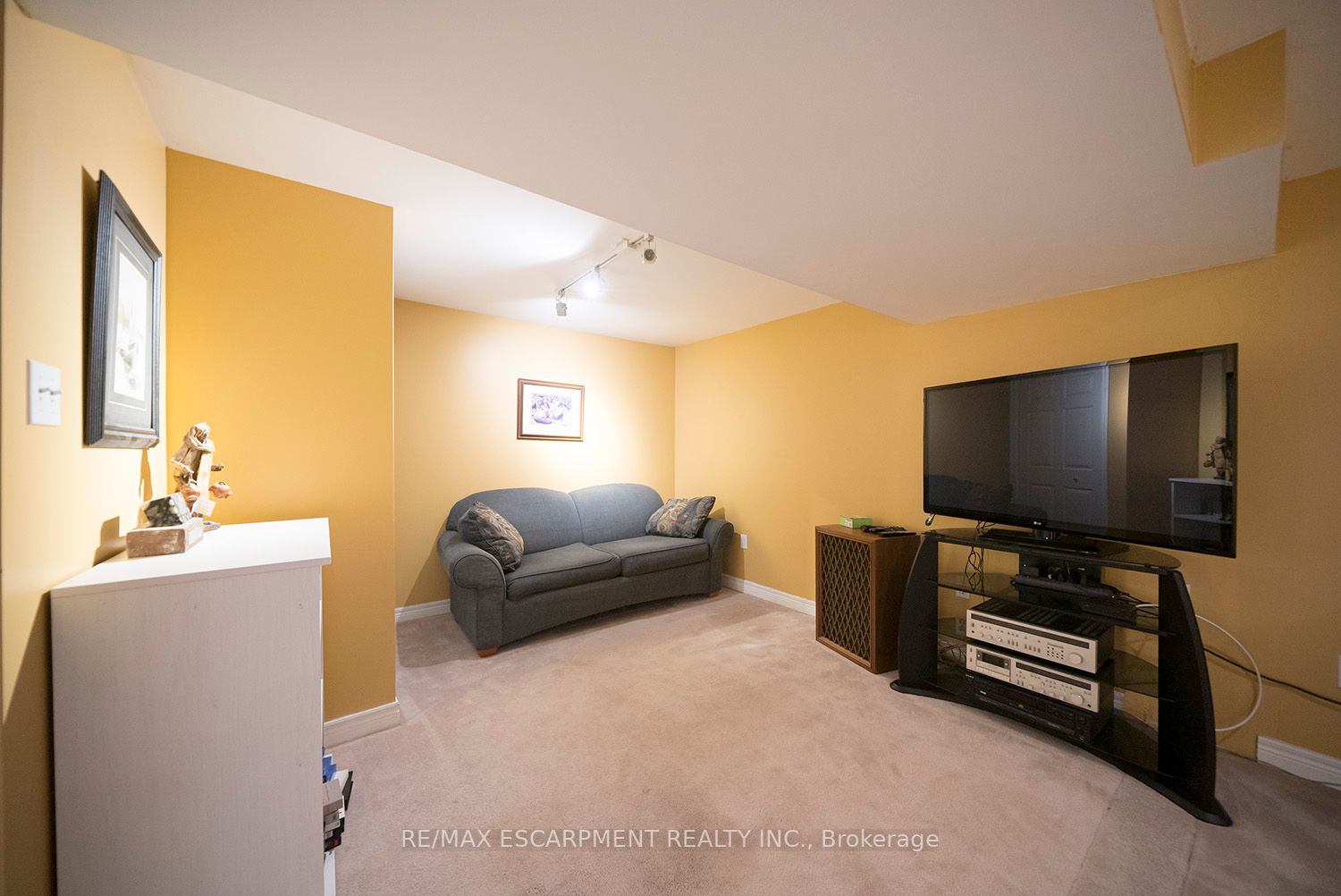 16 Sunflower Crescent