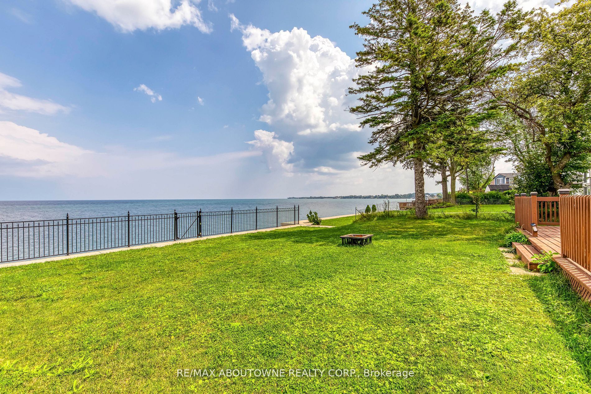 80 Seabreeze Cres