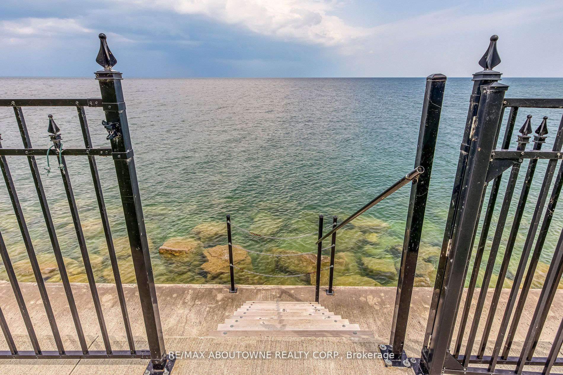 80 Seabreeze Cres