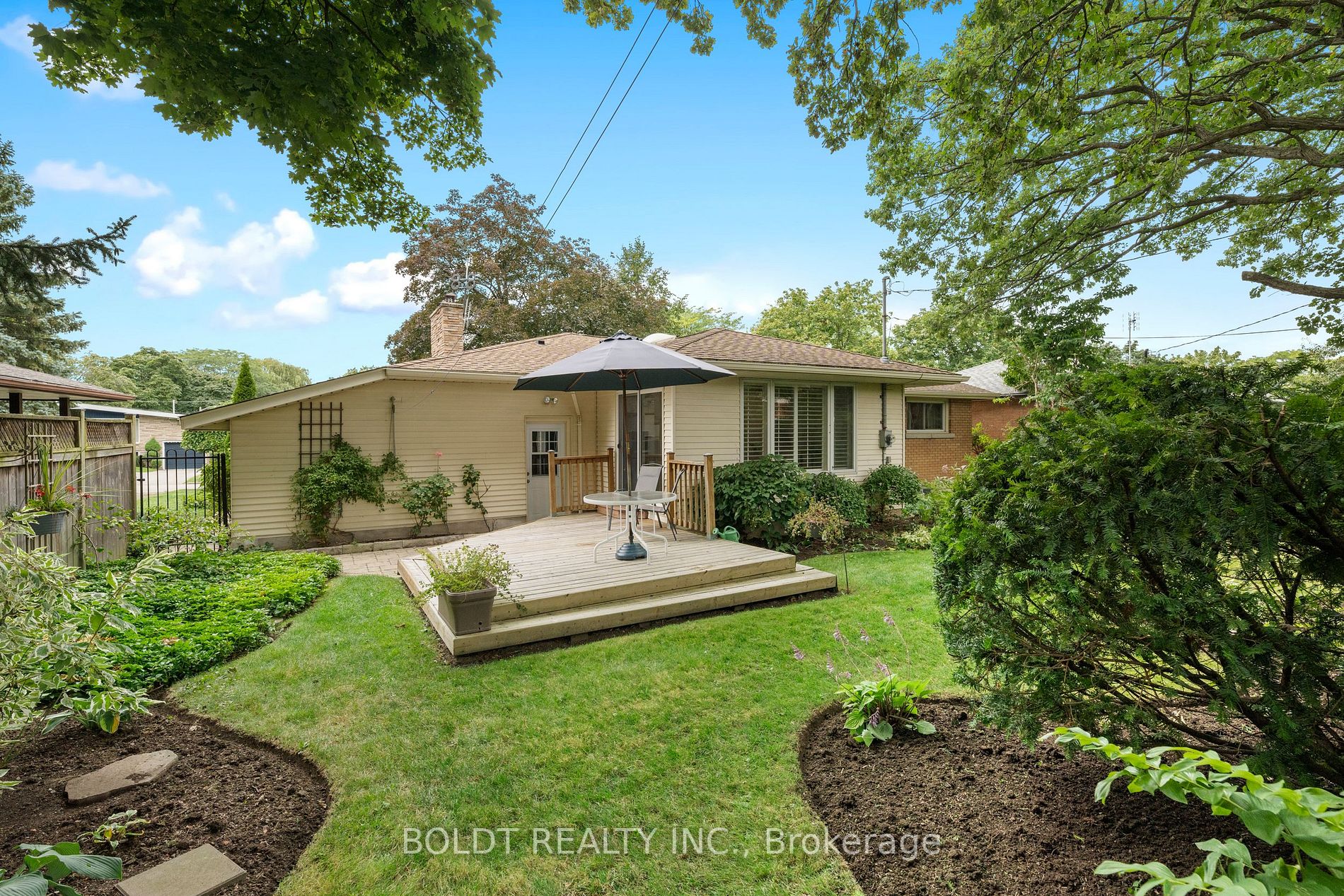 17 Valerie Dr
