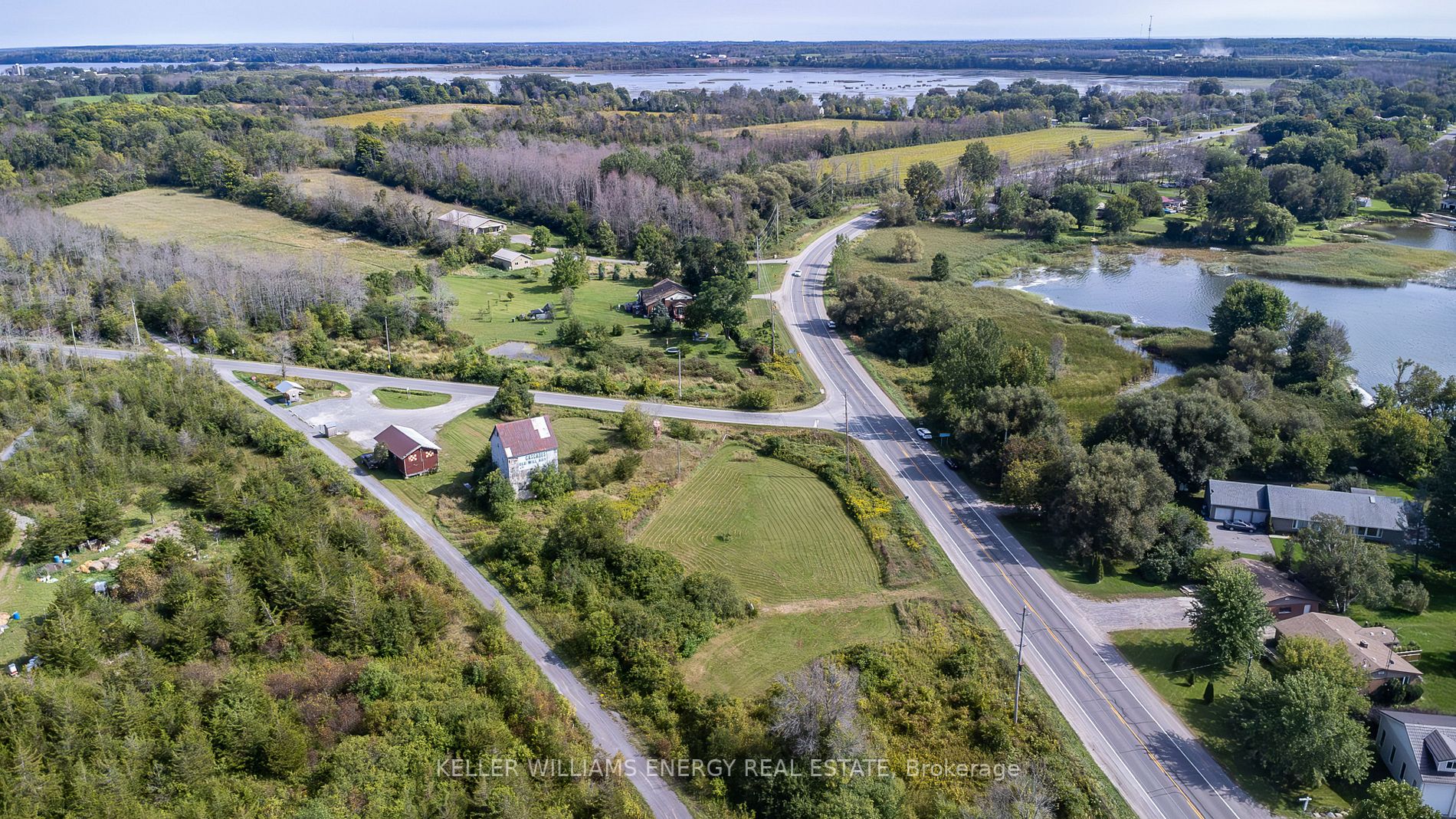 00 Loyalist Pkwy