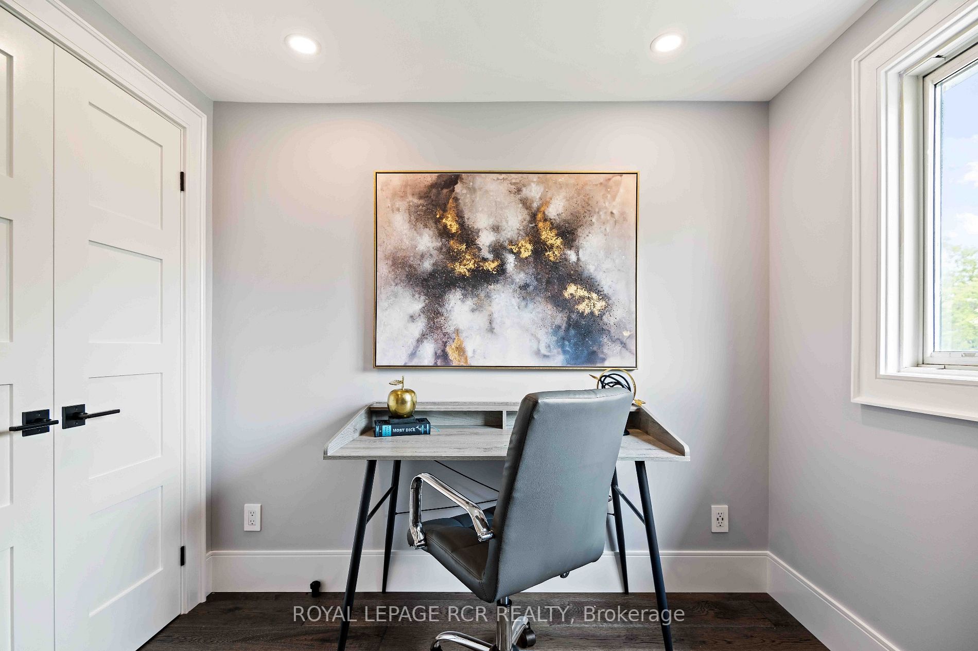 502 Pineview Gardens