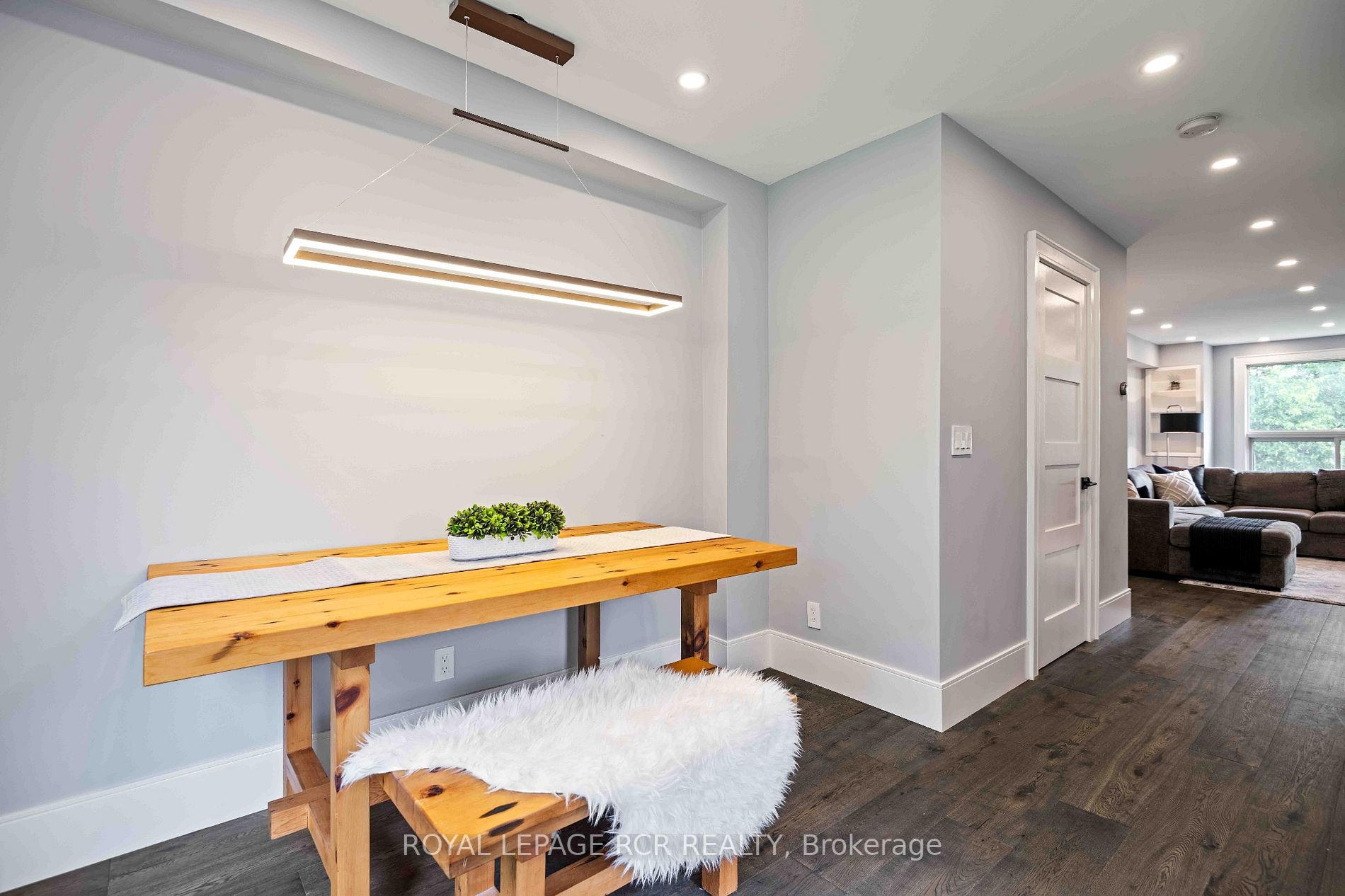 502 Pineview Gardens