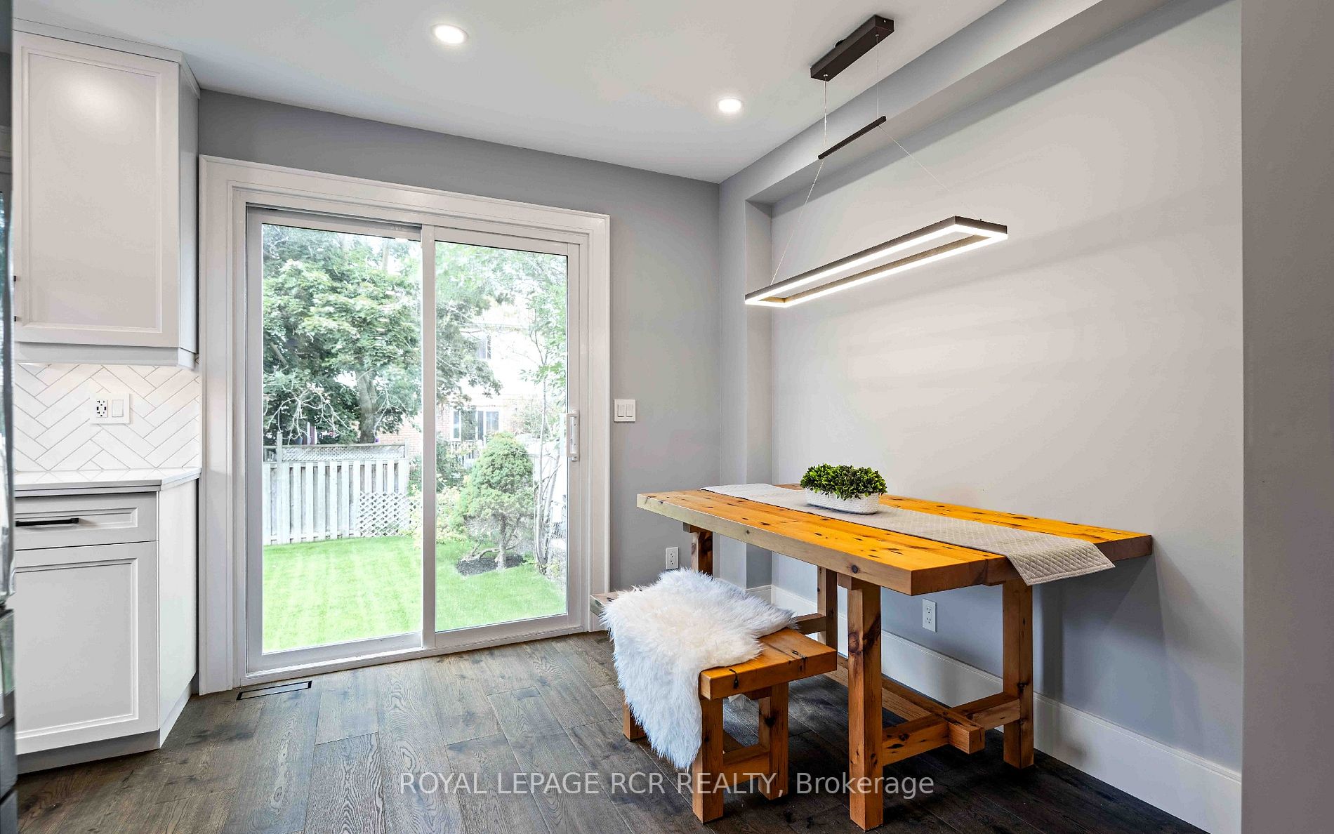 502 Pineview Gardens