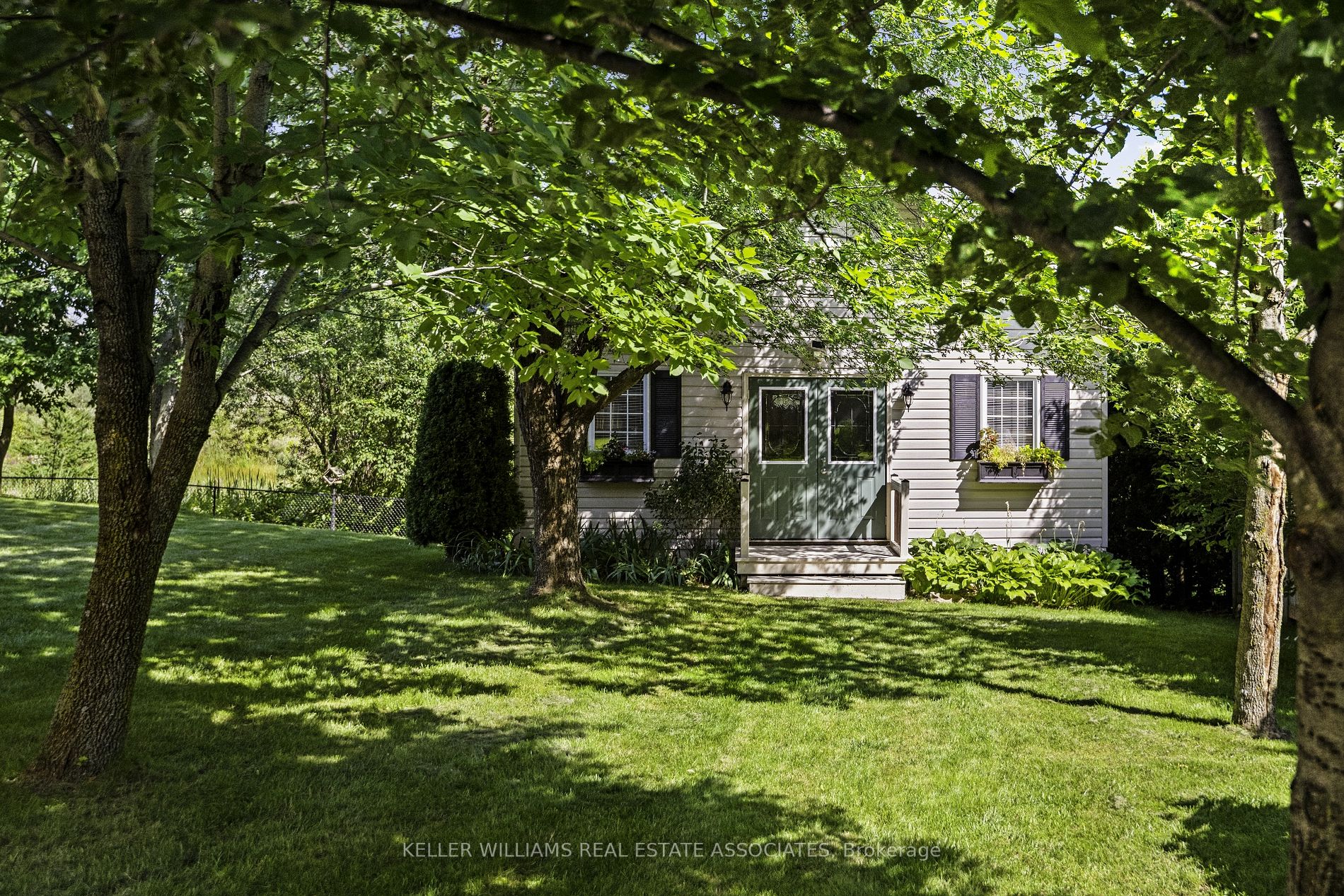 24 Devonleigh Drive