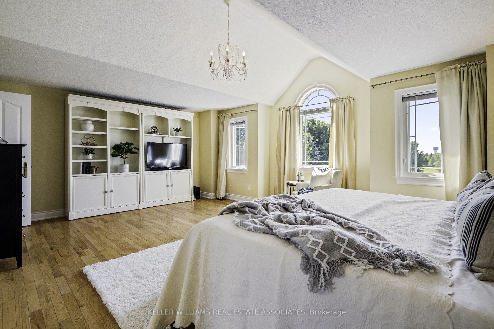 24 Devonleigh Drive