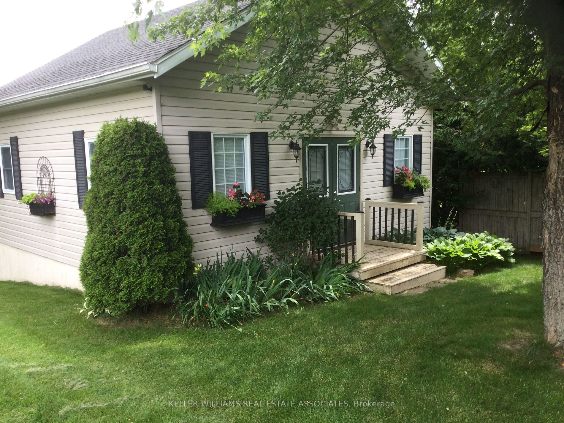 24 Devonleigh Drive