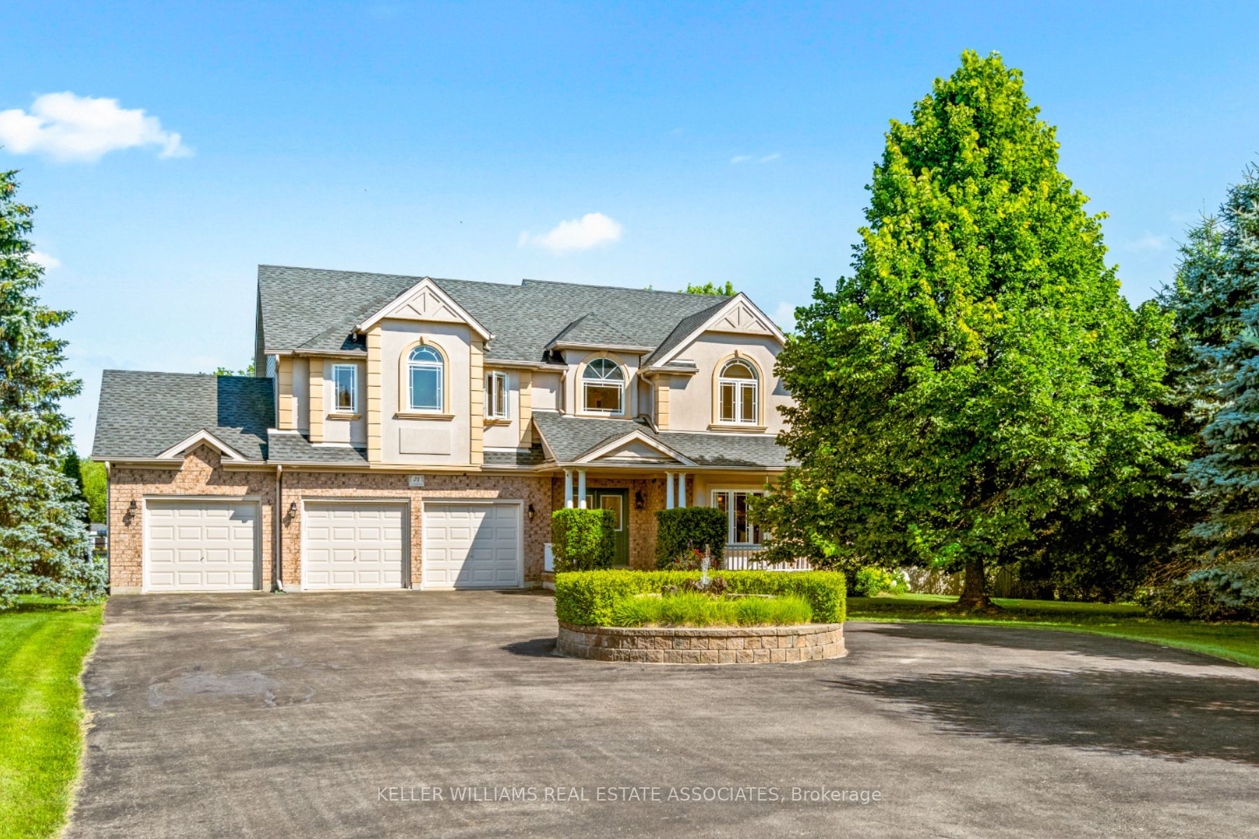 24 Devonleigh Dr