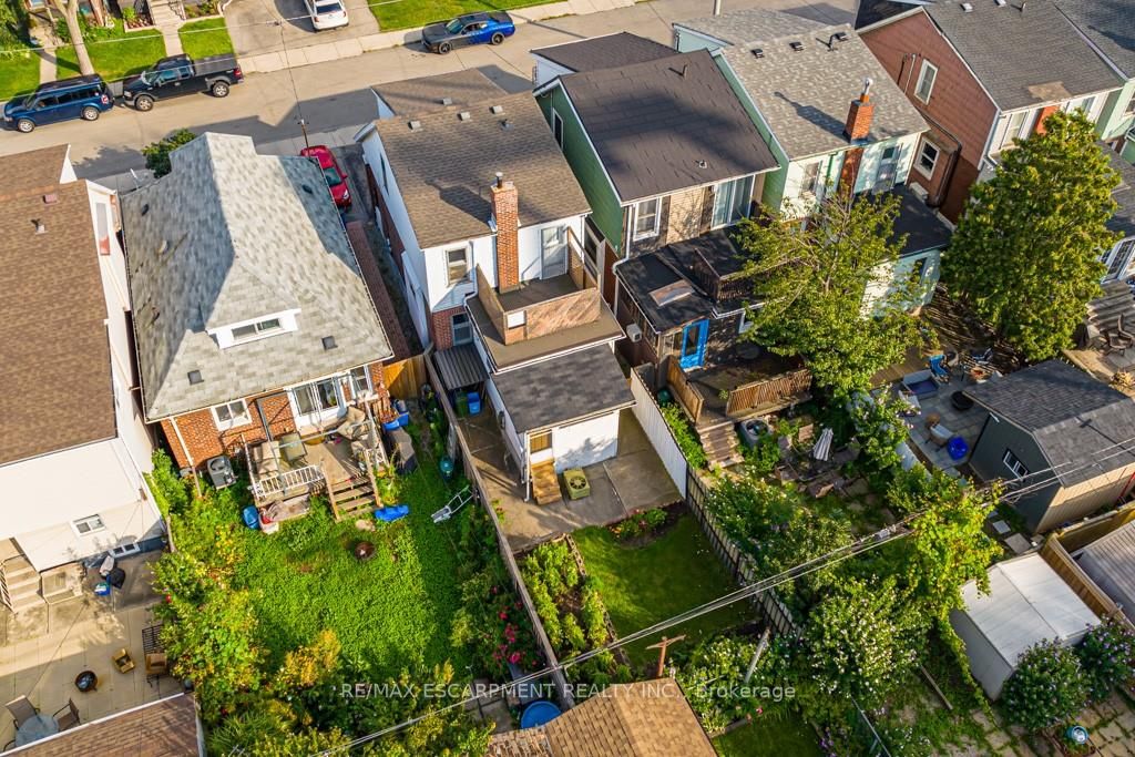 135 Connaught Avenue N