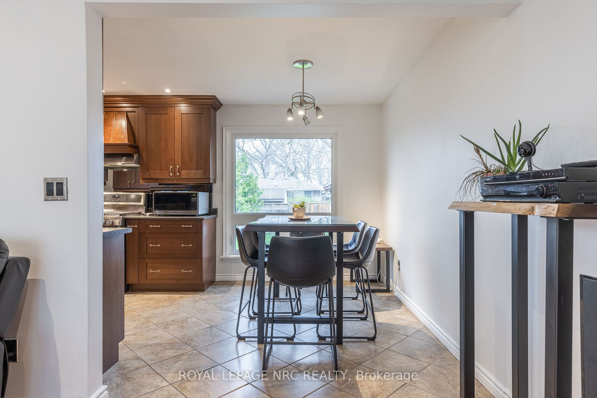 5 Northridge Ave