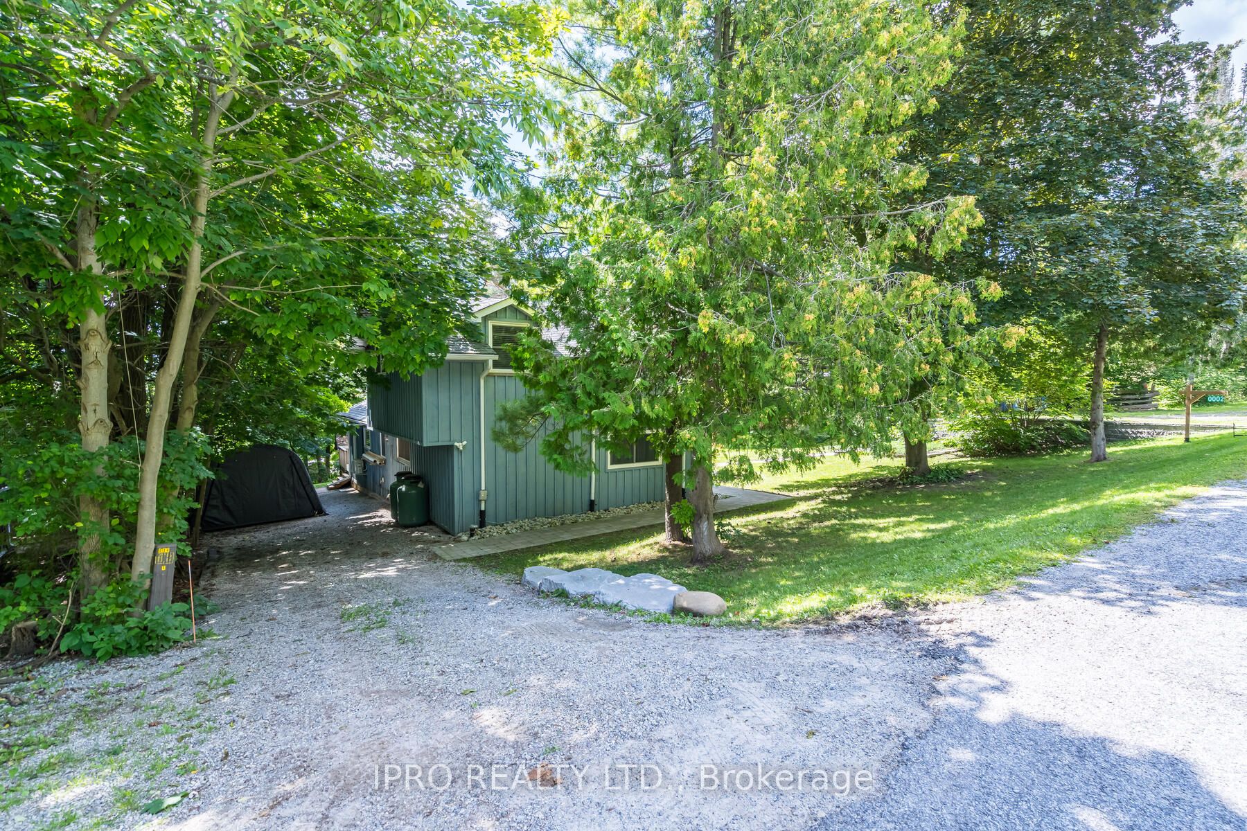 2 Hilltop Rd