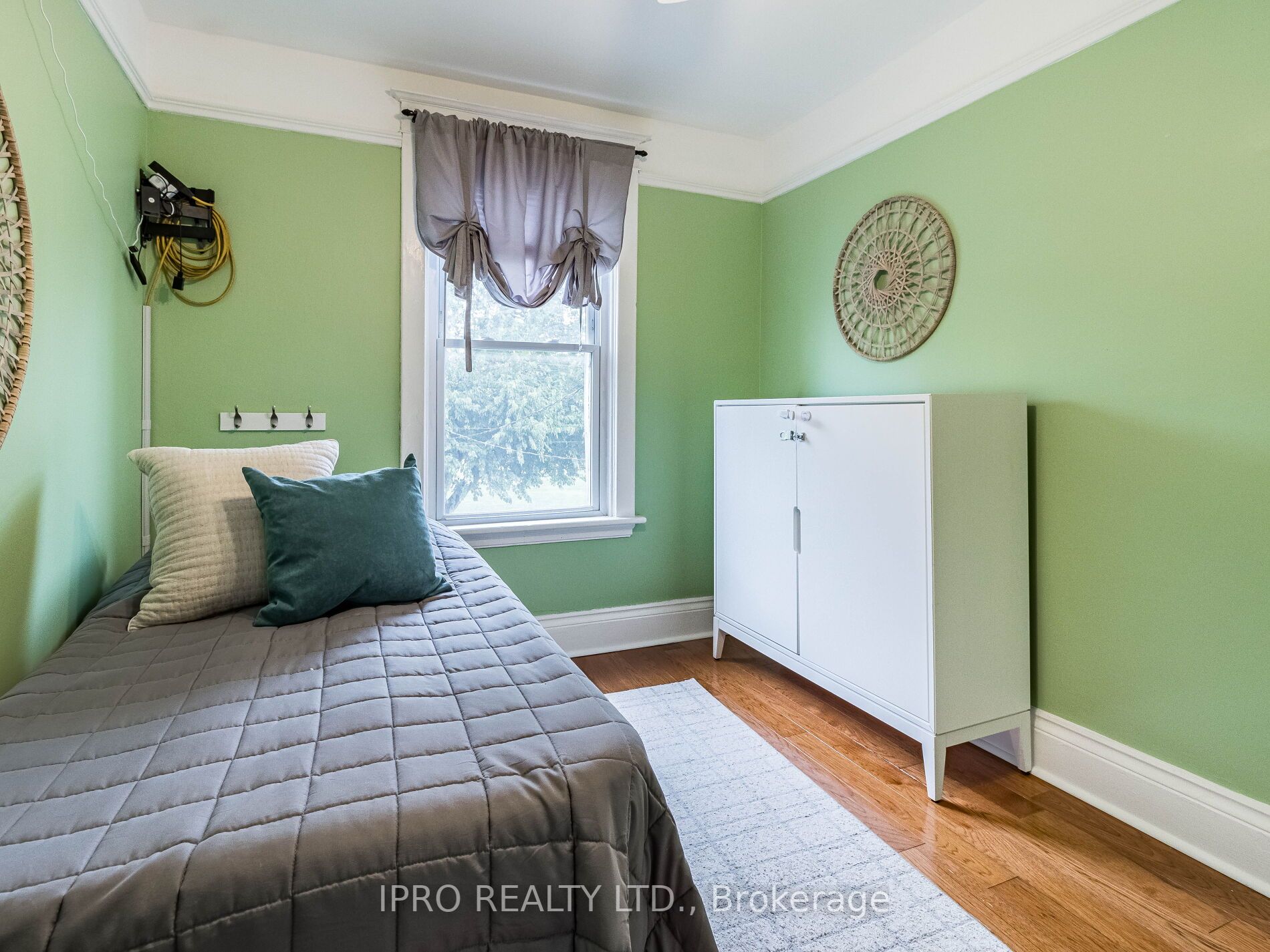 22 Delaware Ave