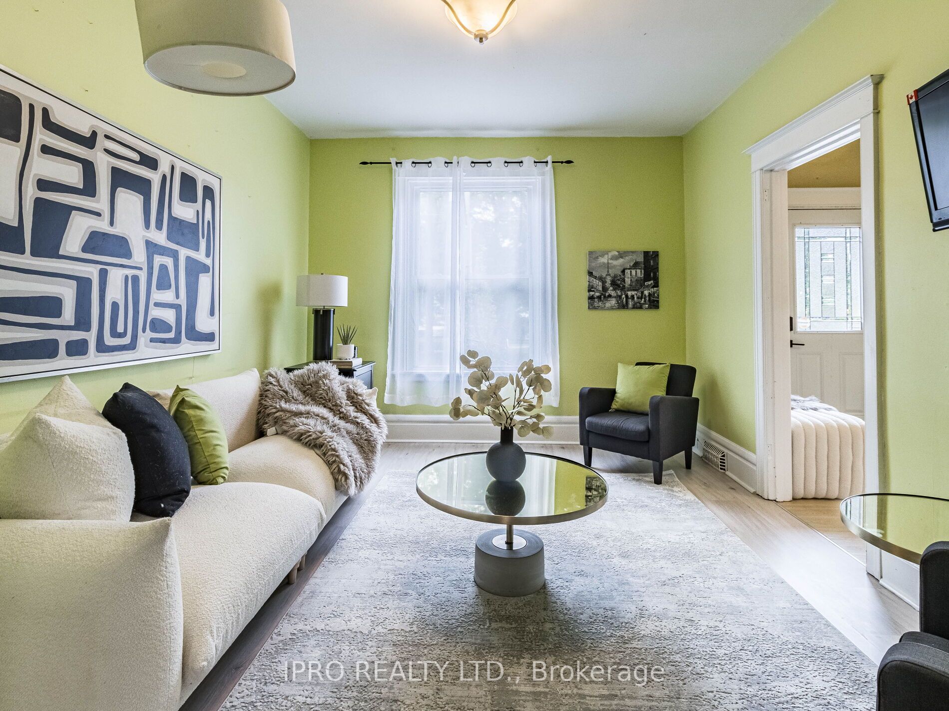 22 Delaware Ave