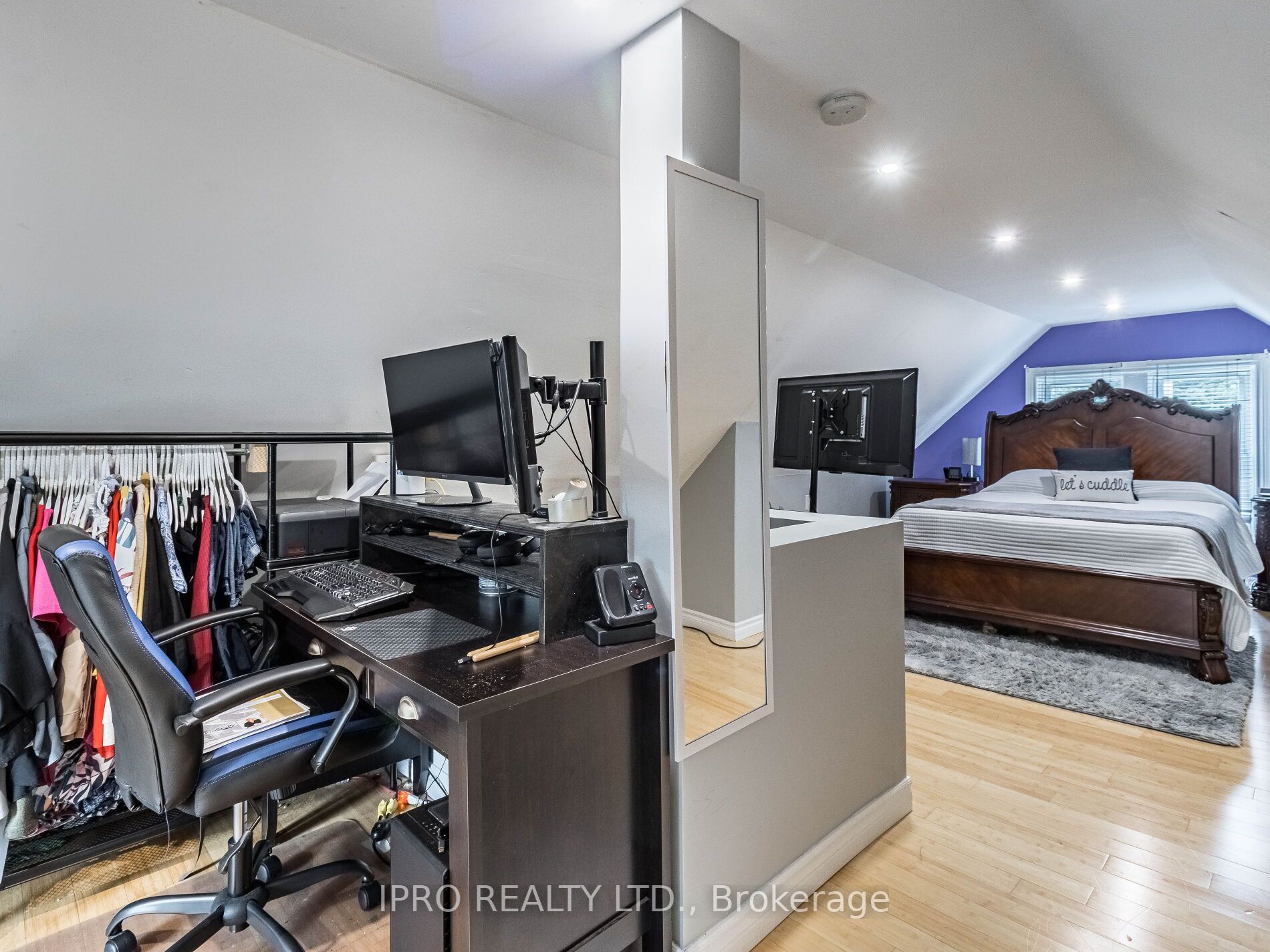 22 Delaware Ave