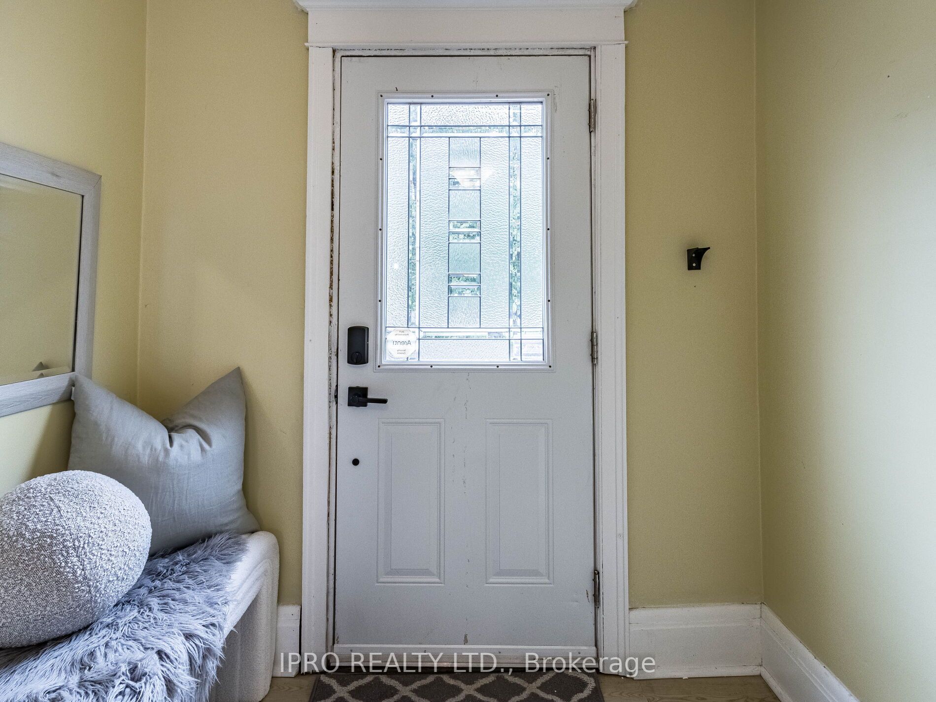 22 Delaware Ave