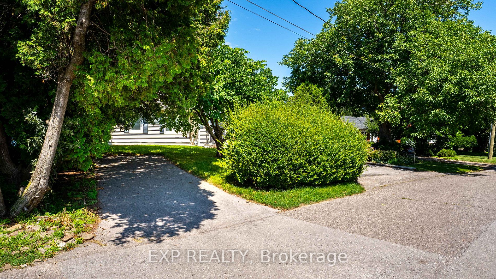 6 Tupper Blvd