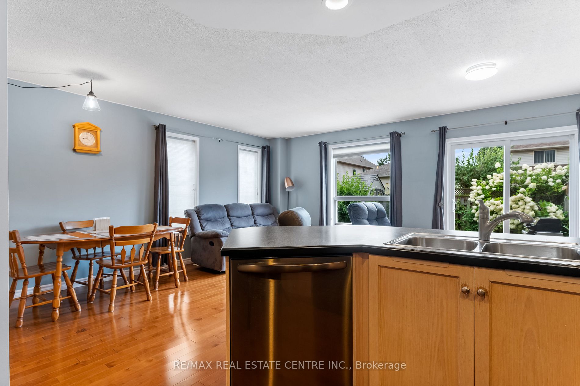 84 Foxborough Drive