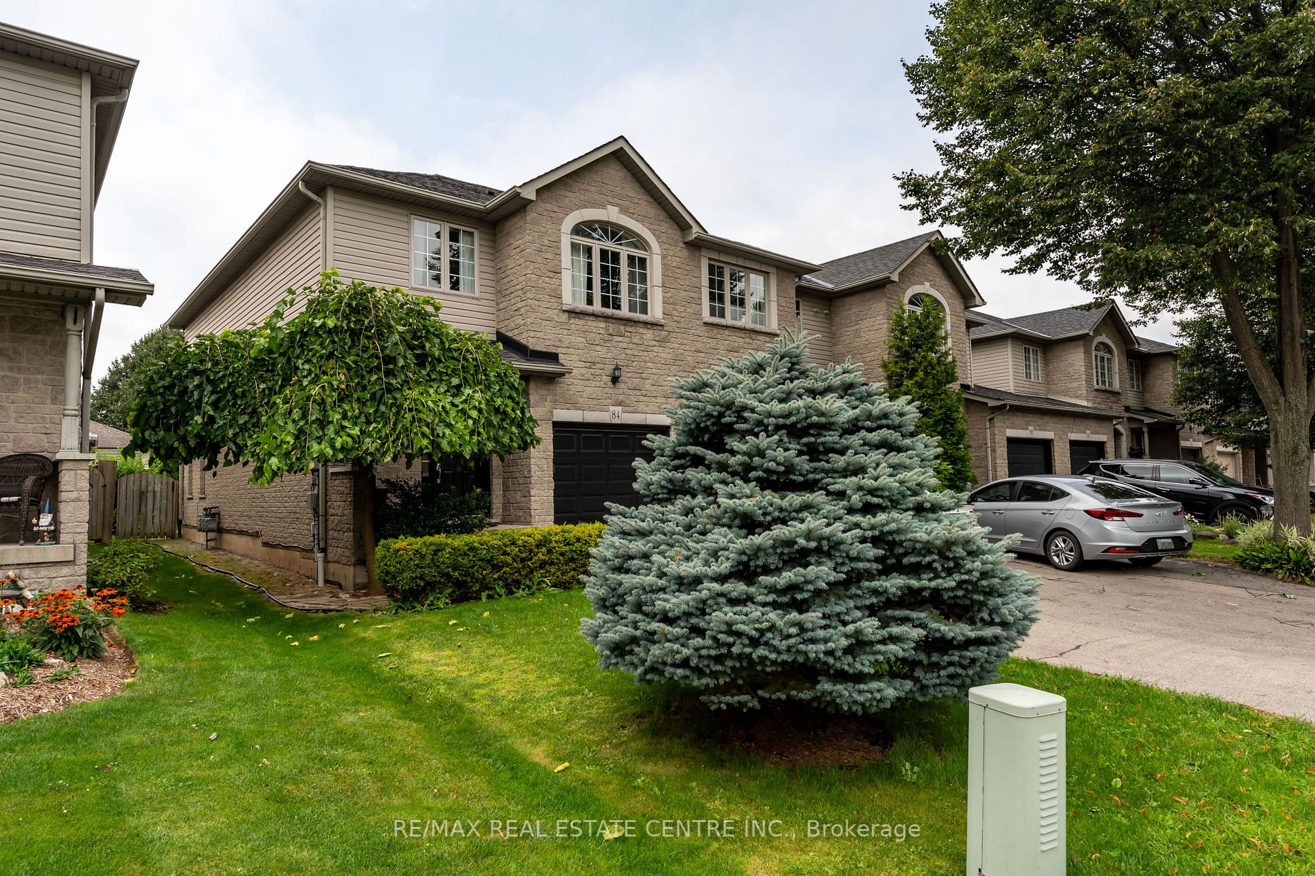84 Foxborough Dr