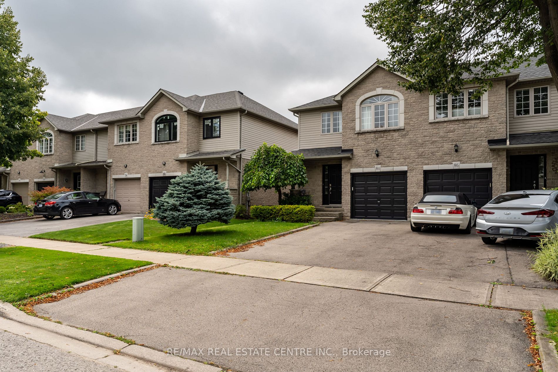 84 Foxborough Dr