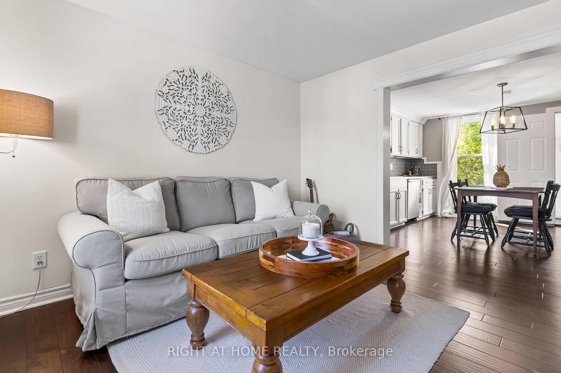 24 Inglewood Dr