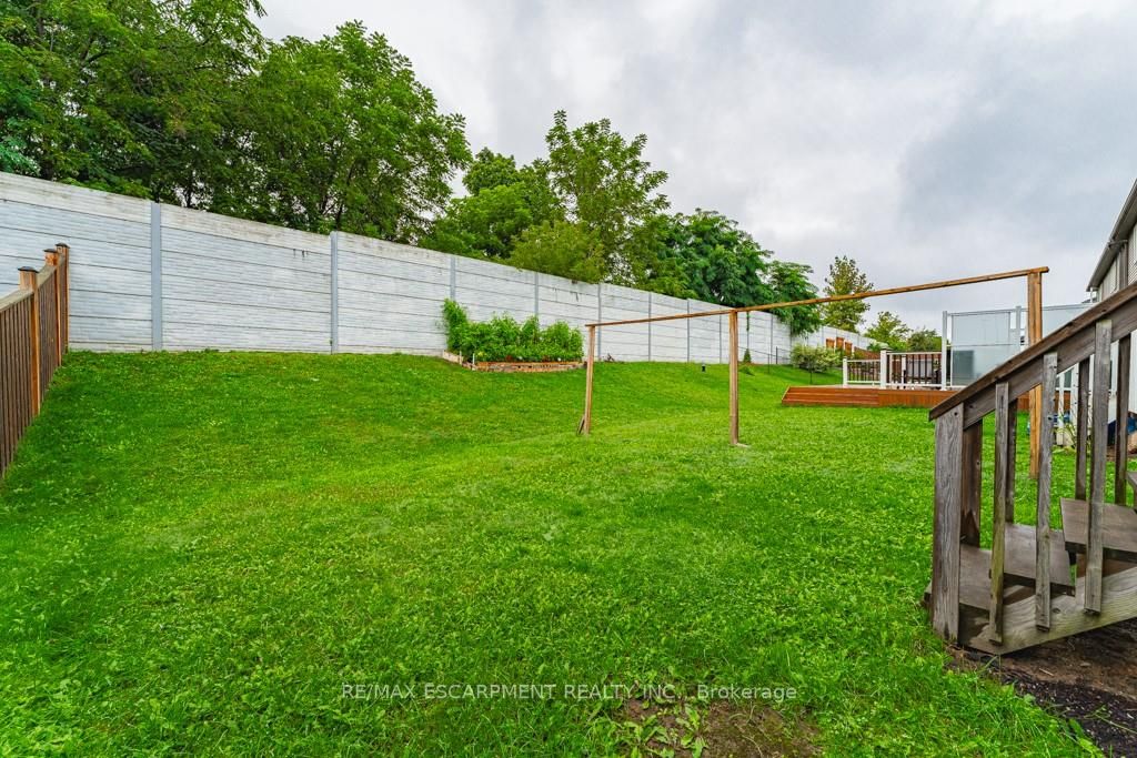 87 Sexton Cres