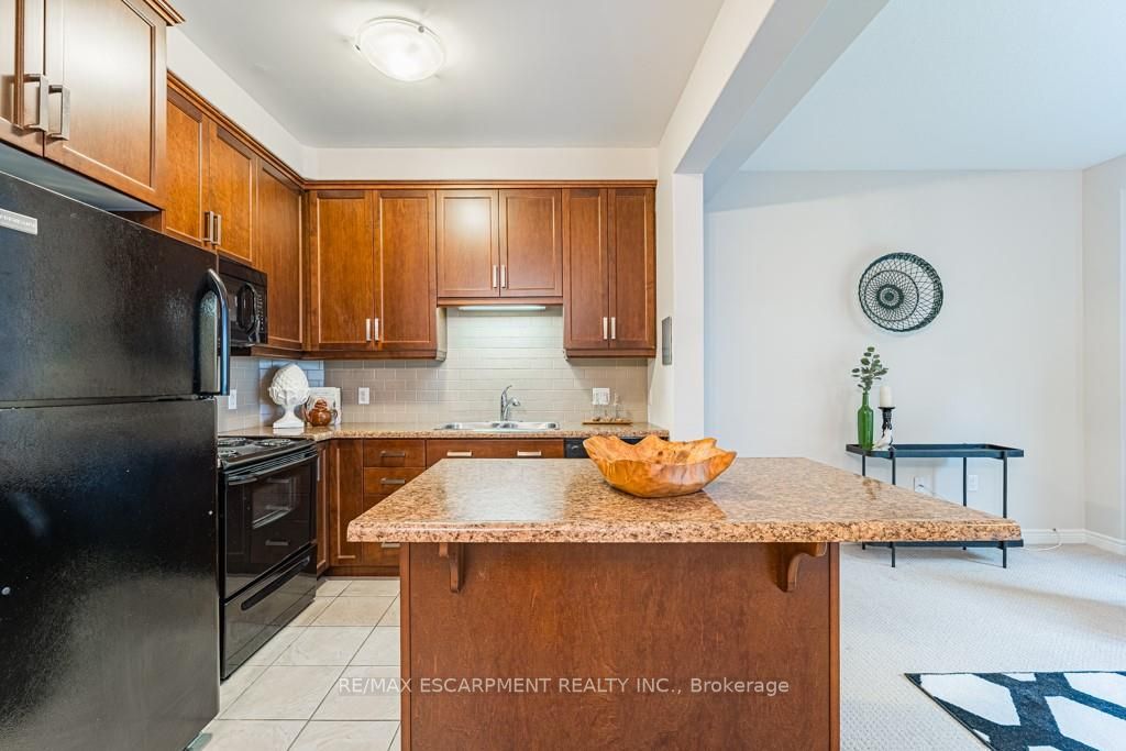 87 Sexton Cres