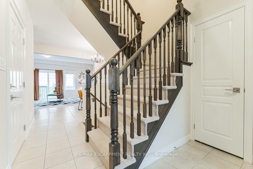 87 Sexton Cres