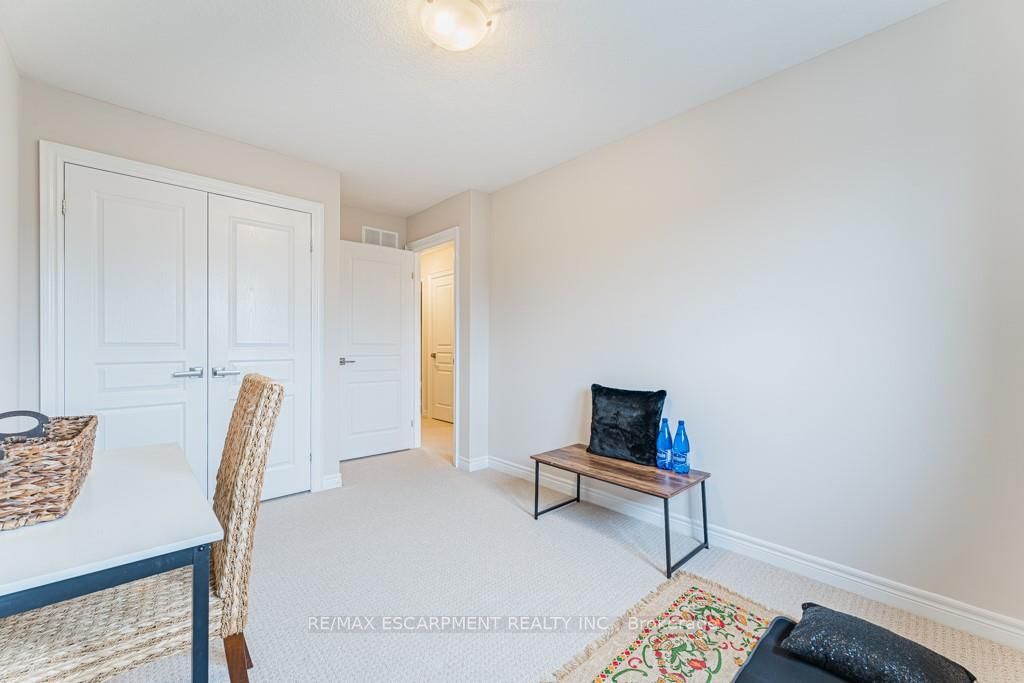 87 Sexton Cres