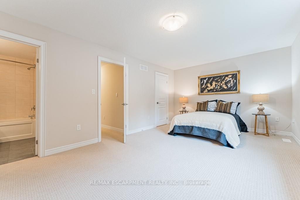 87 Sexton Cres