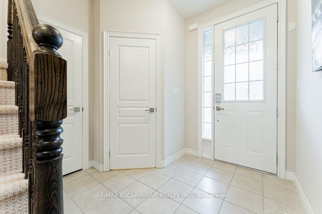 87 Sexton Cres