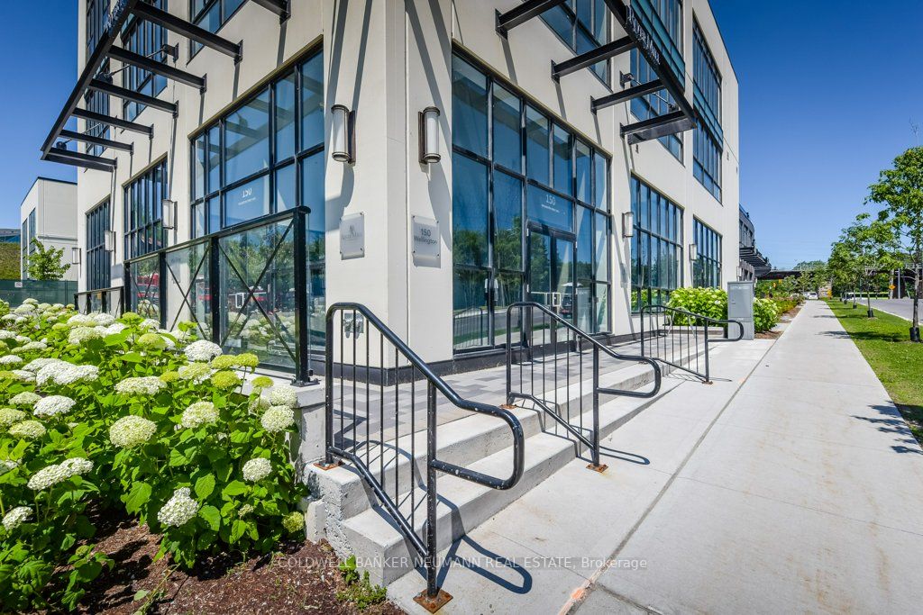 150 Wellington St E, #1105