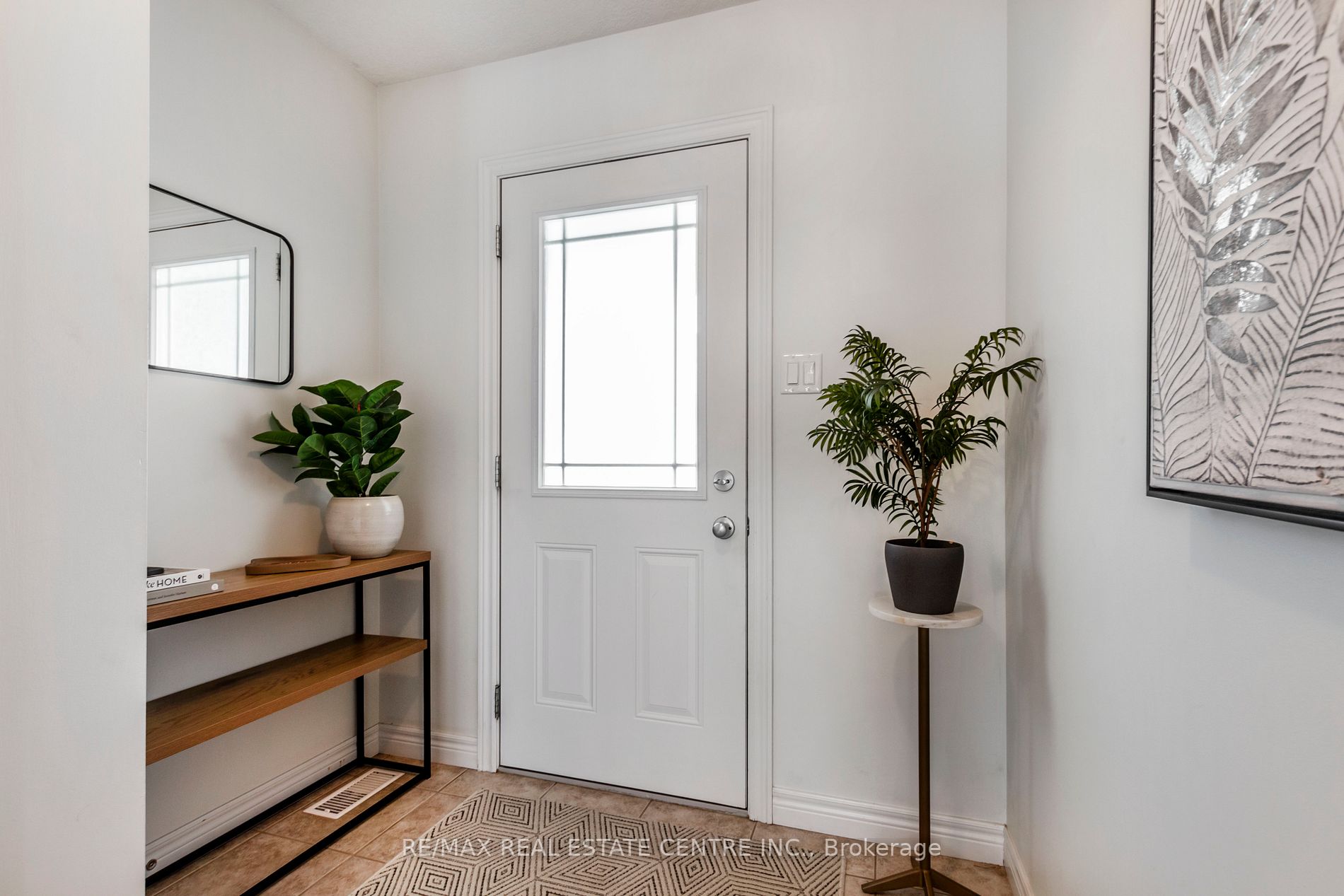 103 Oakes Crescent