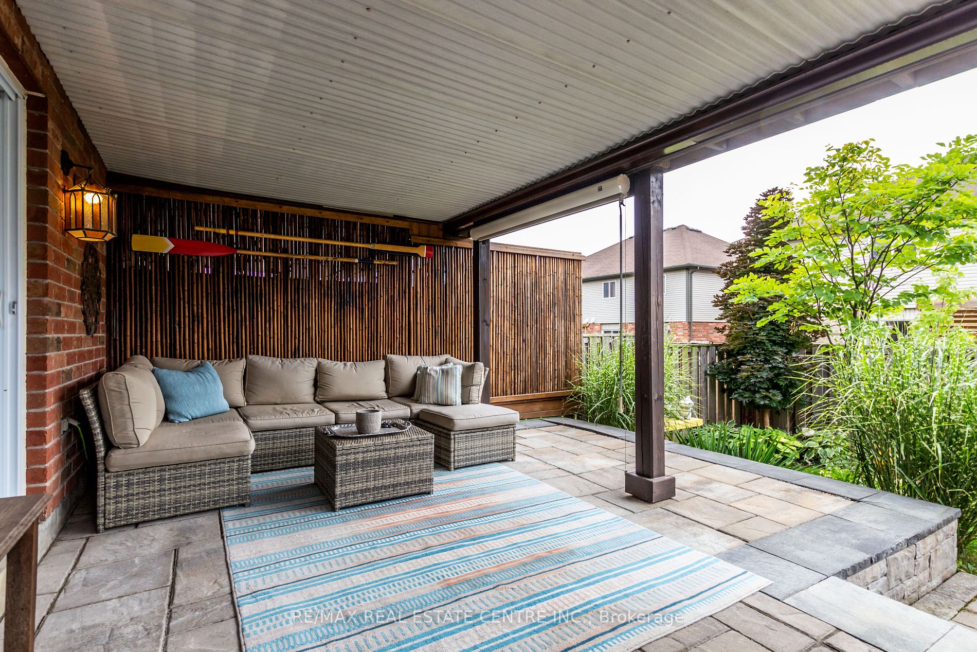 103 Oakes Crescent