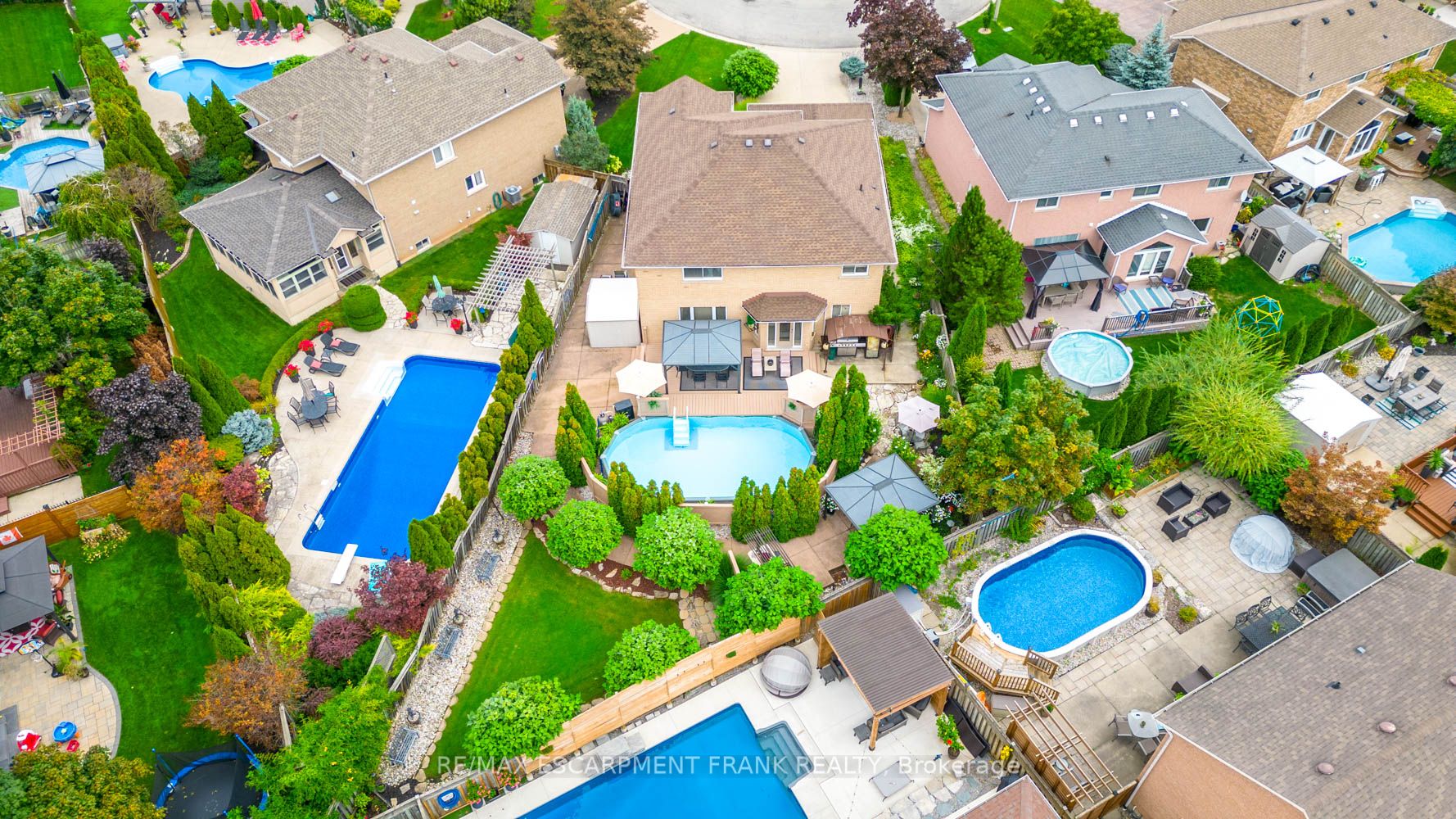 9 Sugarberry Crt