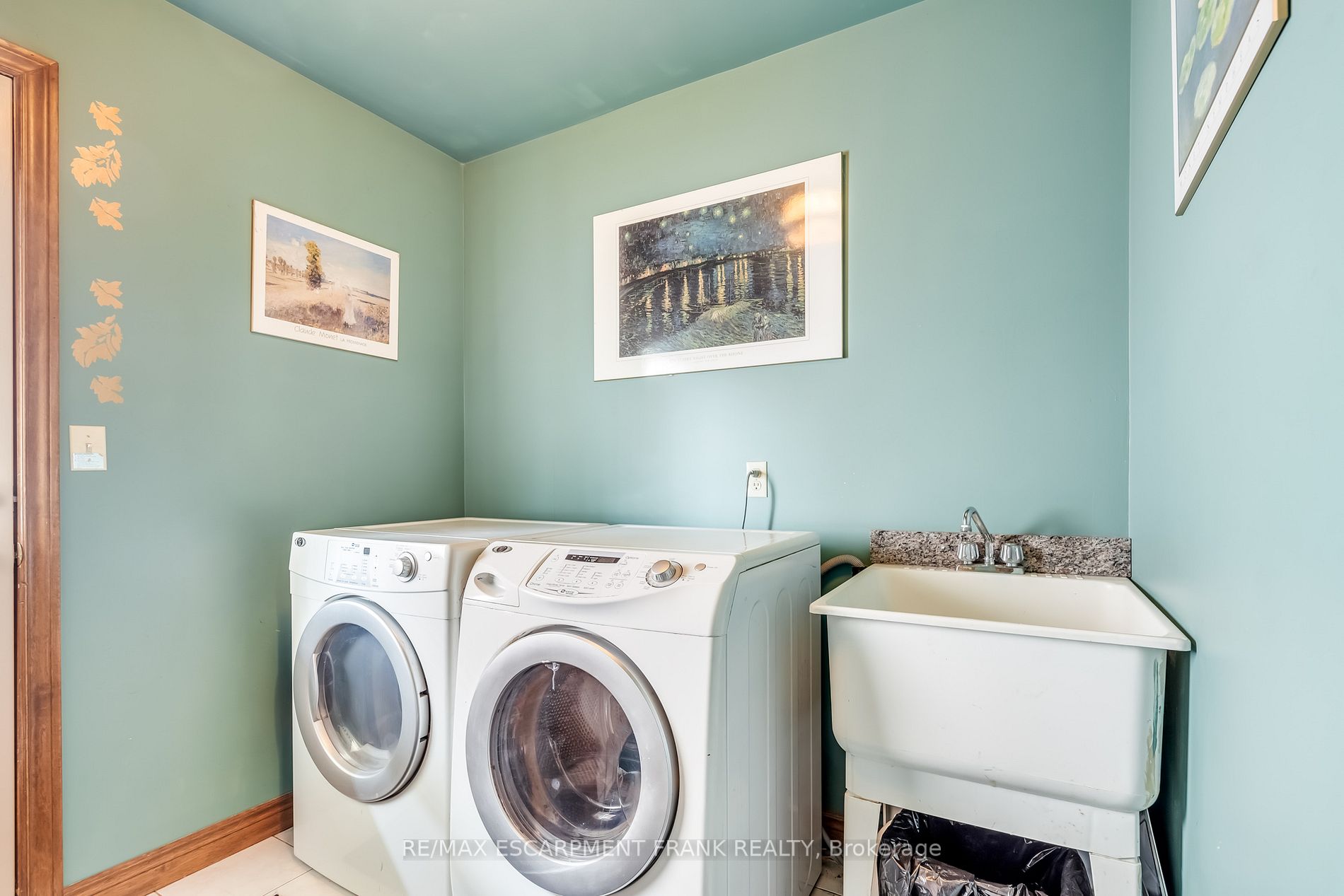 9 Sugarberry Crt