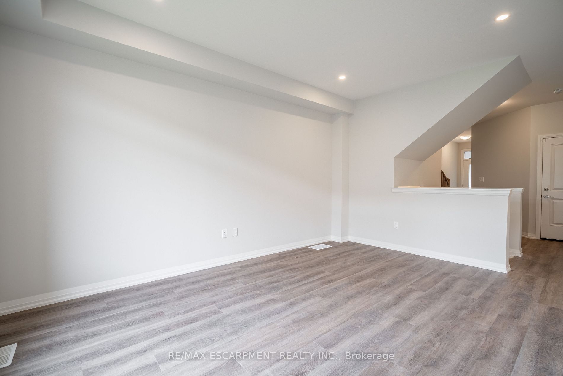 4552 PORTAGE Road, #49