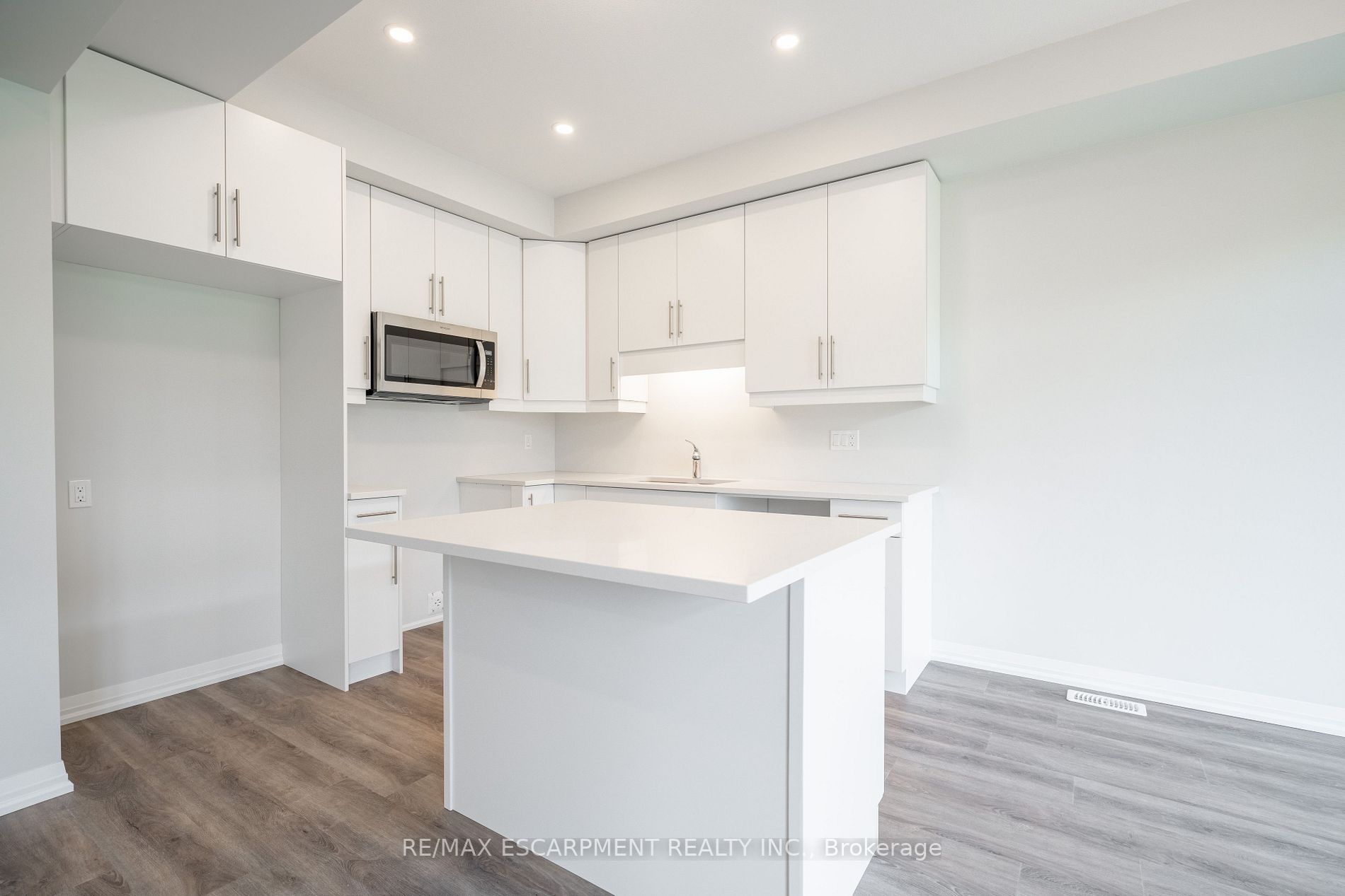 4552 PORTAGE Road, #49