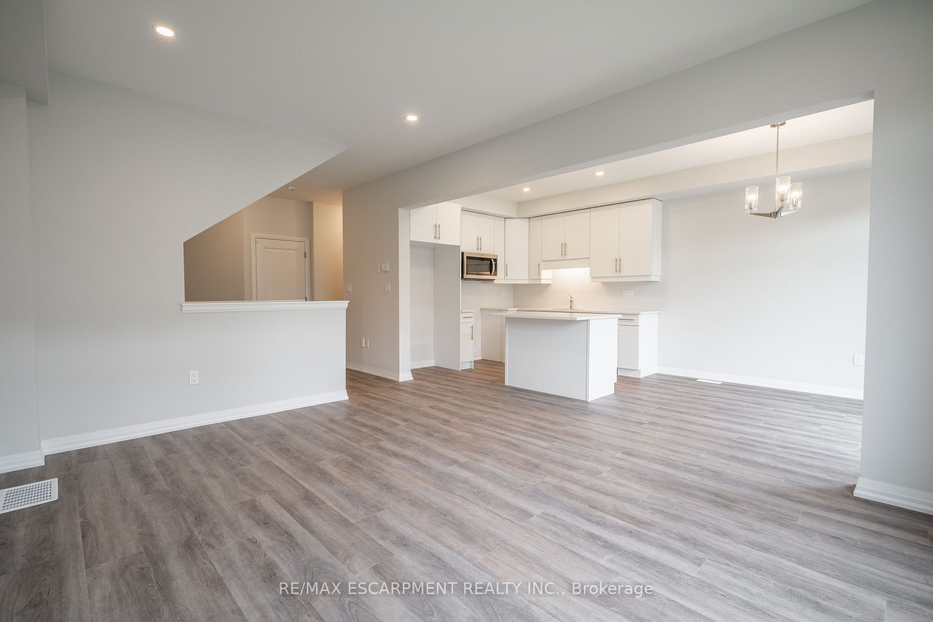 4552 PORTAGE Road, #49