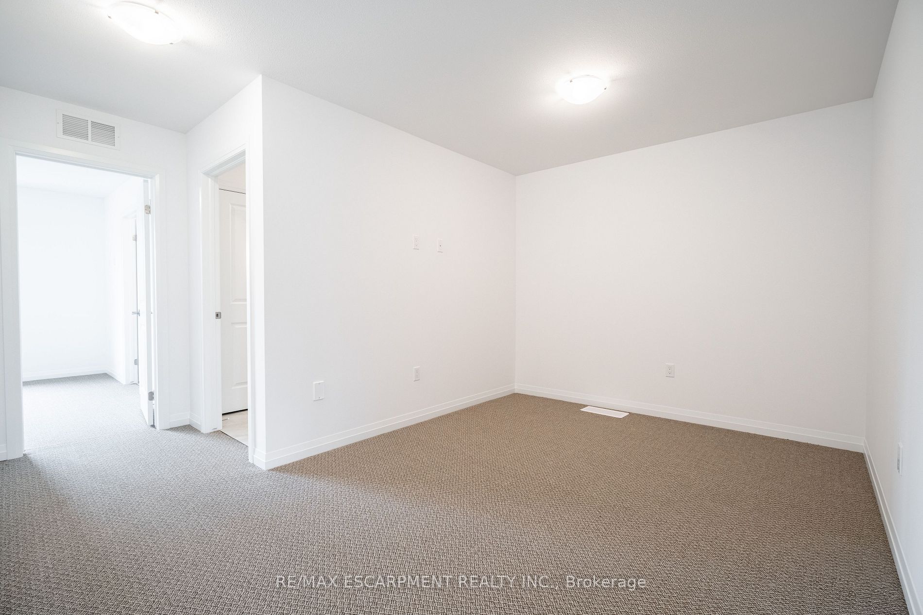 4552 Portage Rd, #72