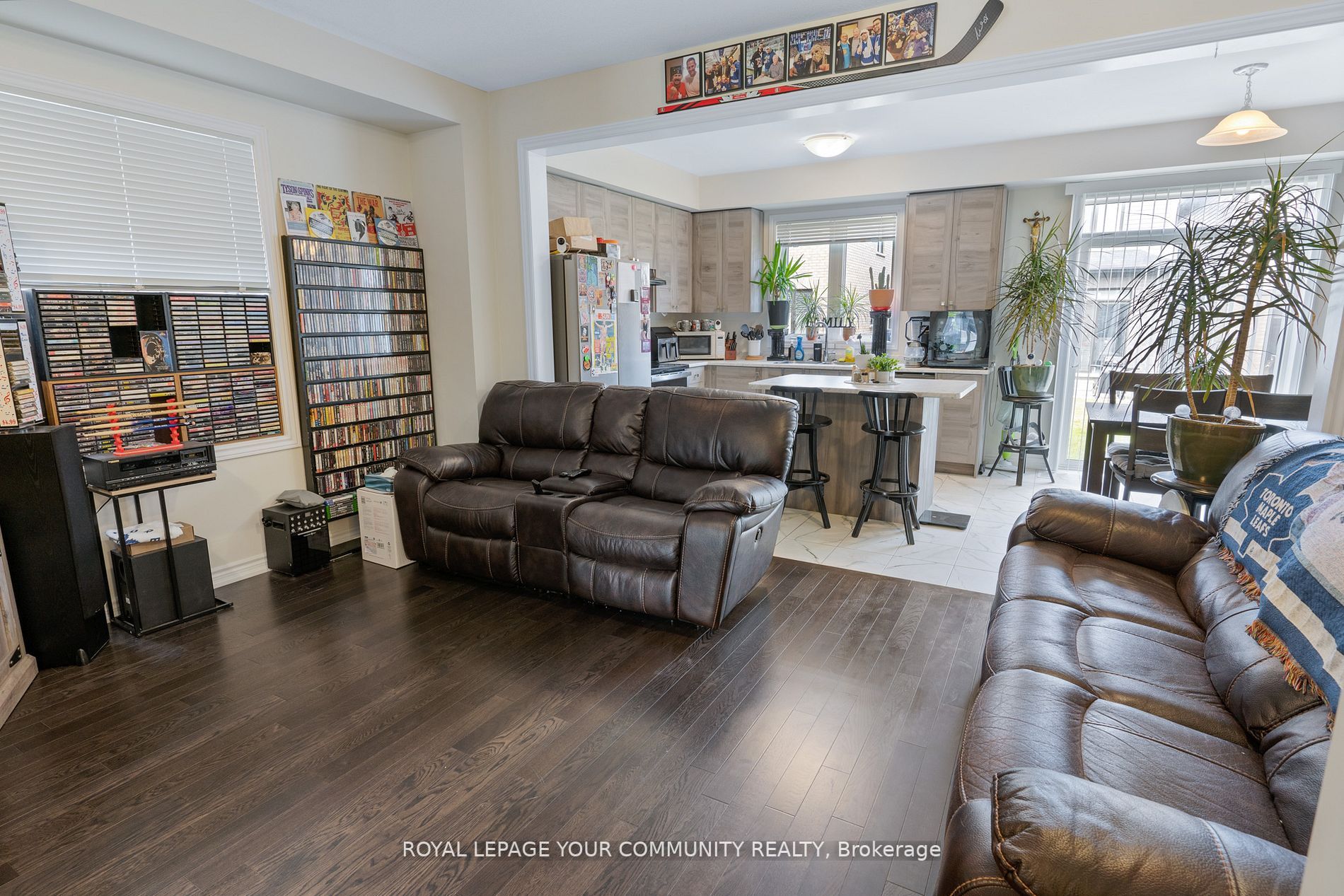 20 Amos Ave