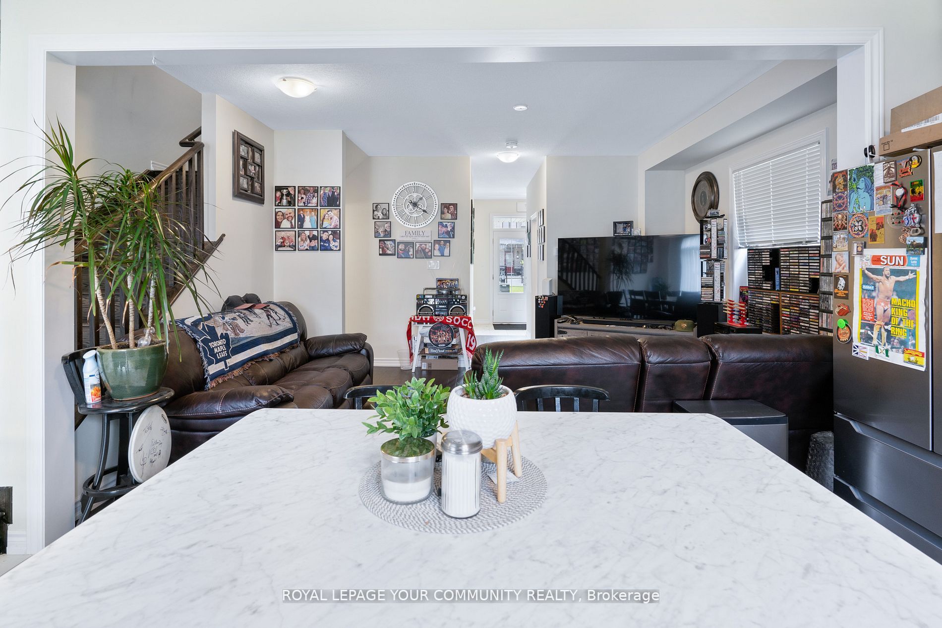 20 Amos Ave