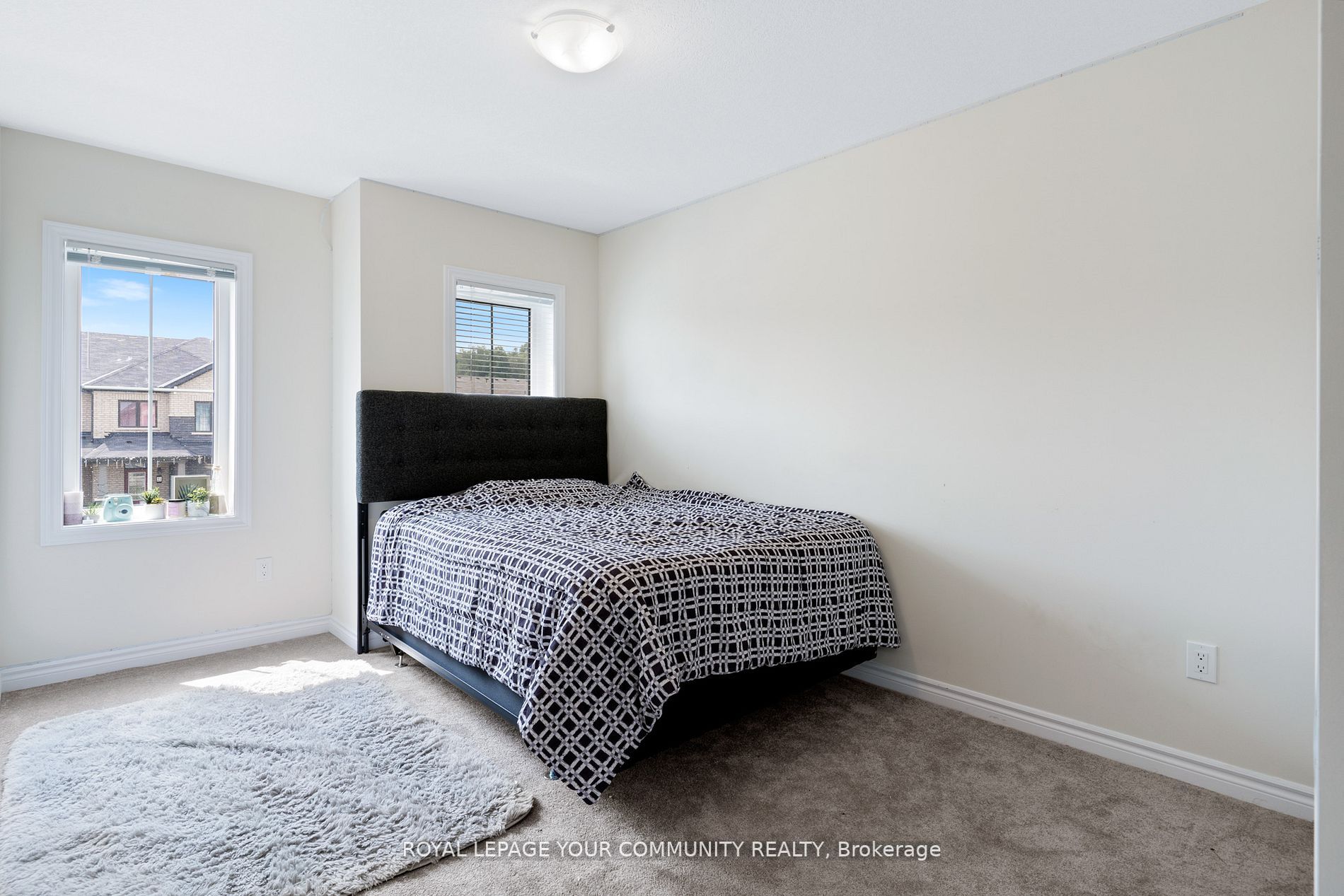 20 Amos Ave