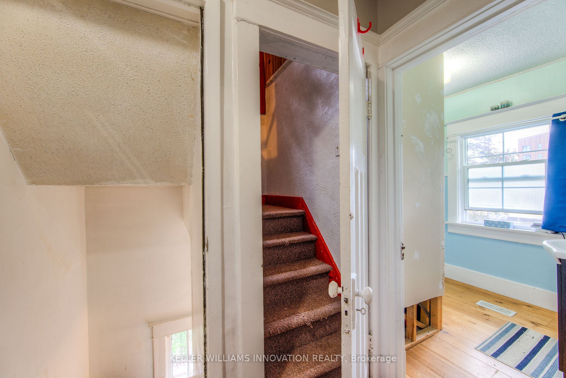 54 Franklin Street S