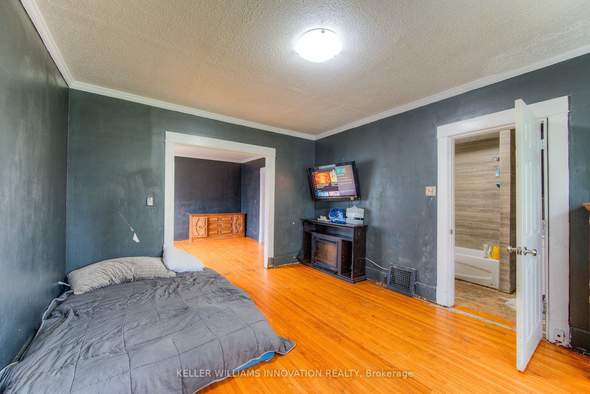 54 Franklin Street S