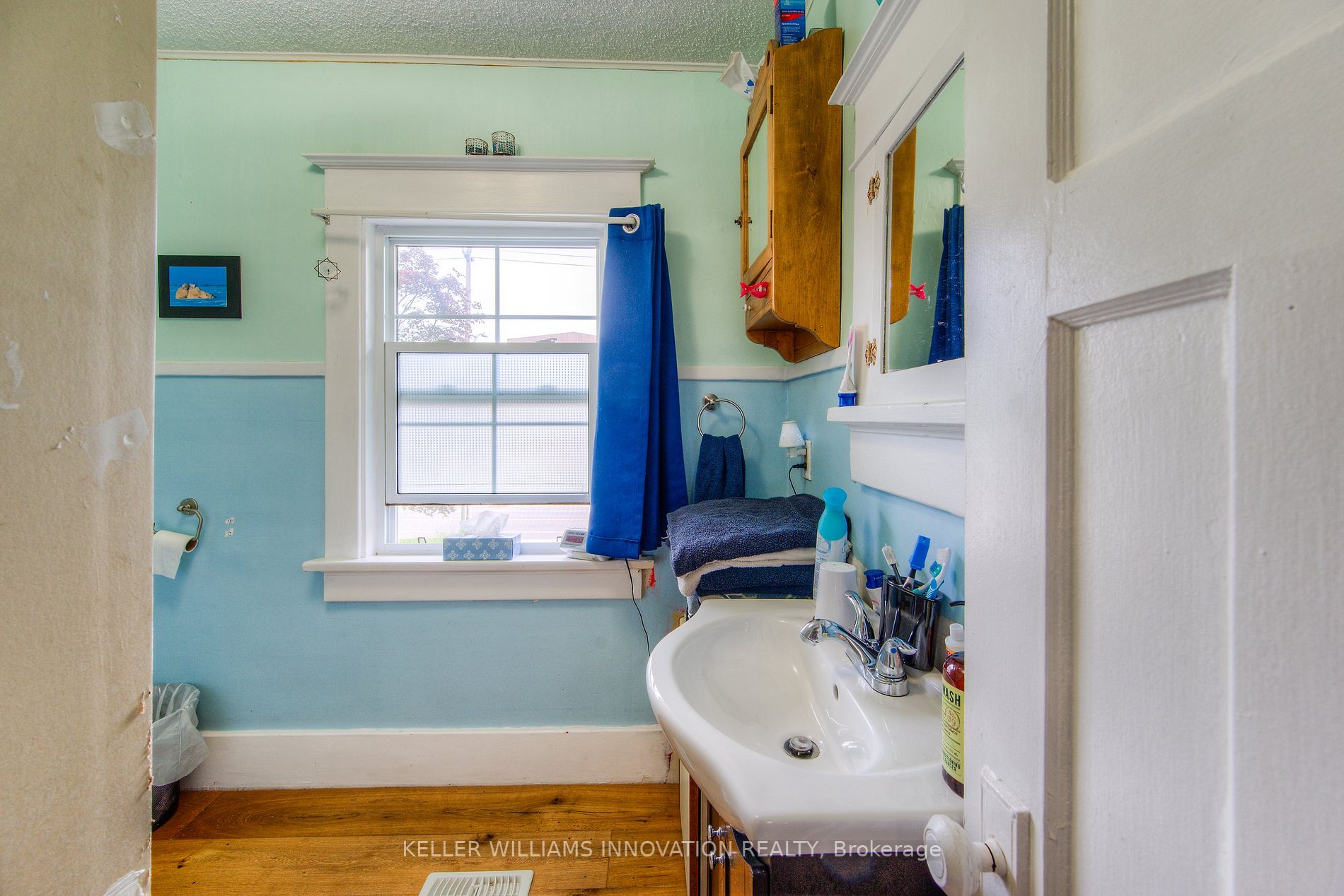 54 Franklin Street S
