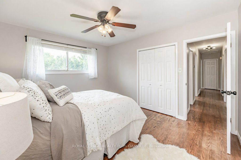 11 Viking Dr