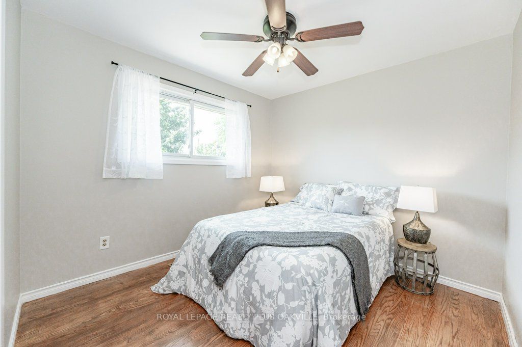 11 Viking Dr