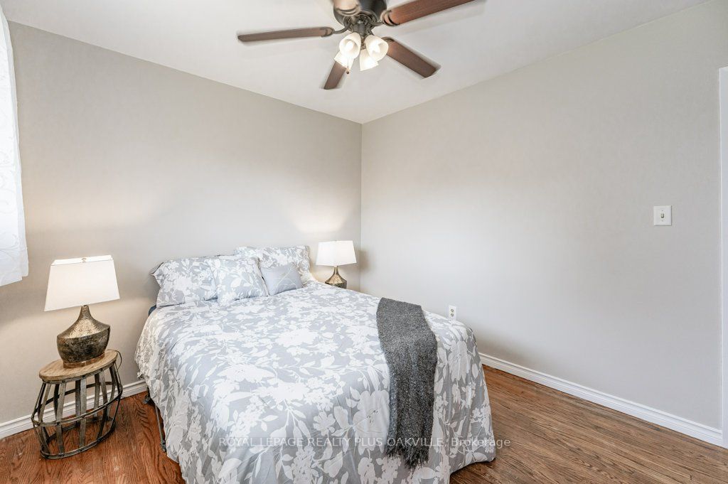 11 Viking Dr