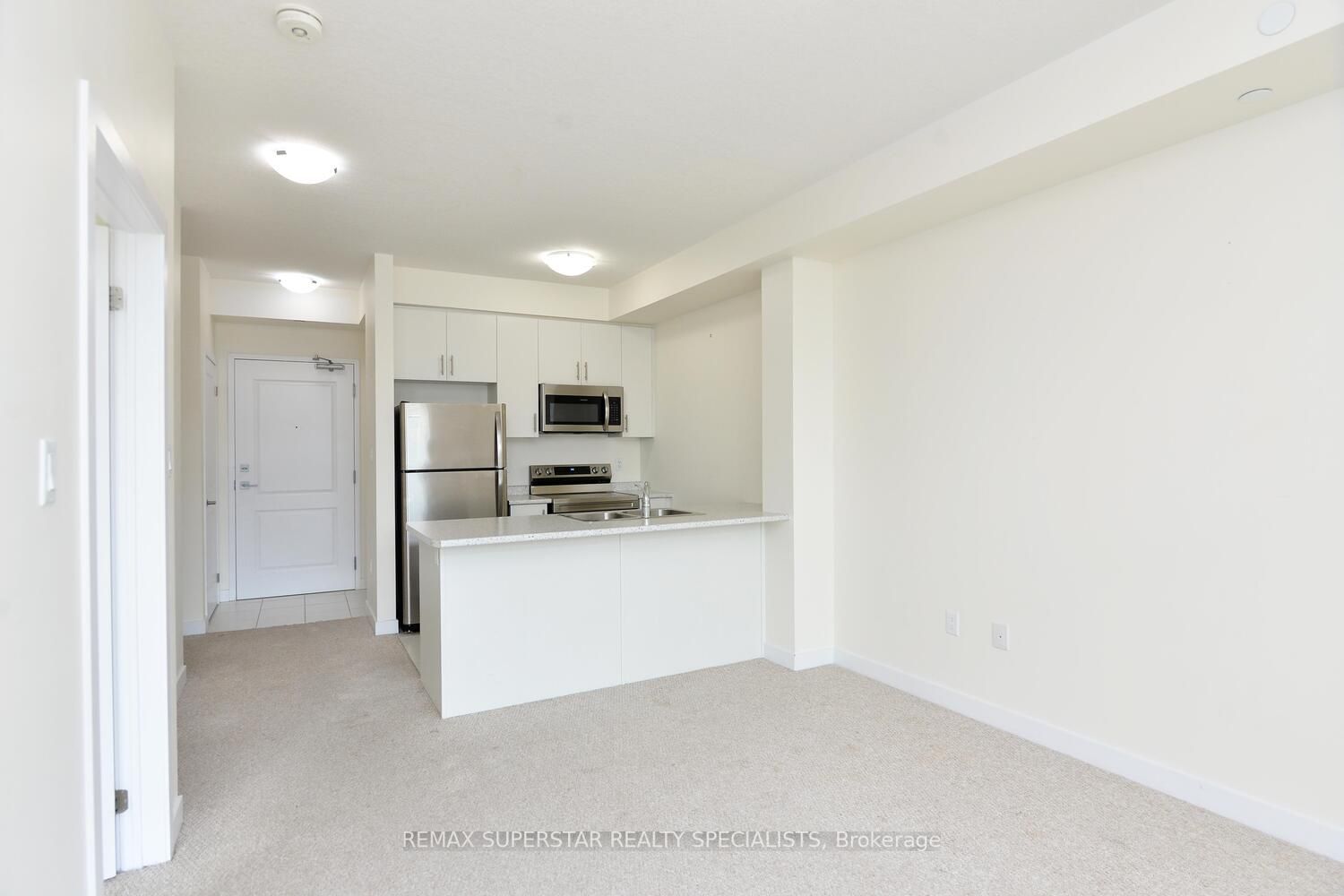 125 Shoreview Pl, #404